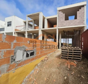 Moradia T3 para Venda em Sesimbra (Santiago)