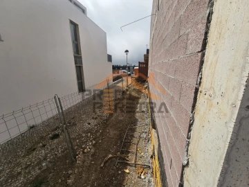 Moradia T3 para Venda em Sesimbra (Santiago)