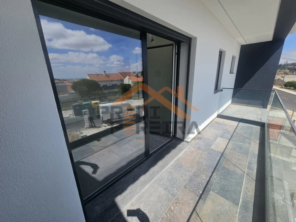 Moradia T3 para Venda em Ramada e Caneças Foto 45