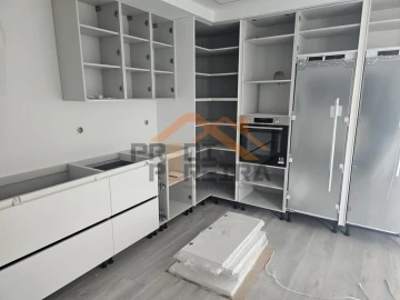 Moradia T3 para Venda em Ramada e Caneças