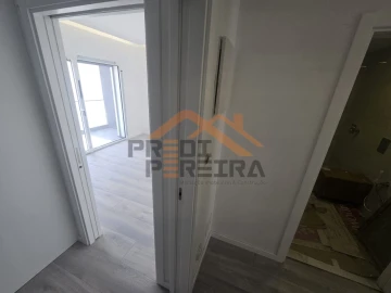 Moradia T3 para Venda em Ramada e Caneças