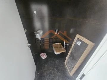 Moradia T3 para Venda em Ramada e Caneças