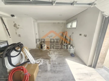 Moradia T3 para Venda em Ramada e Caneças