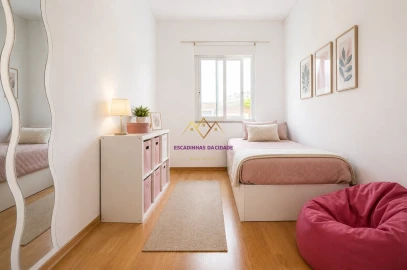 Apartamento T4 para Venda em Loures