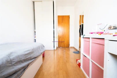Apartamento T4 para Venda em Loures