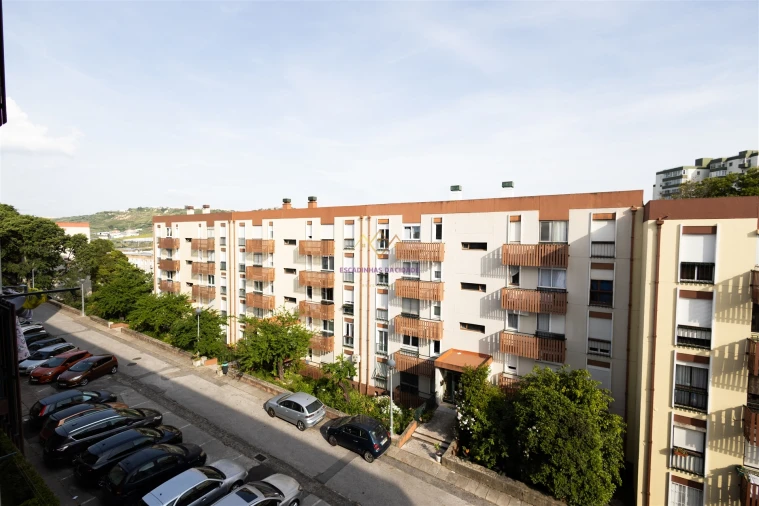 Apartamento T4 para Venda em Loures Foto 29