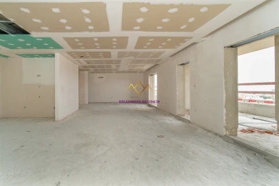 Apartamento T3 para Venda em Sacavém e Prior Velho