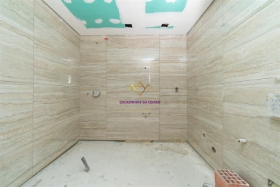 Apartamento T3 para Venda em Sacavém e Prior Velho