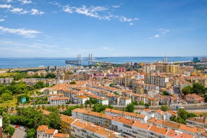 Apartamento T3 para Venda em Sacavém e Prior Velho