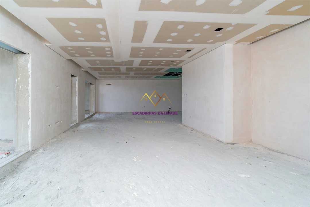 Apartamento T3 para Venda em Sacavém e Prior Velho Foto 15