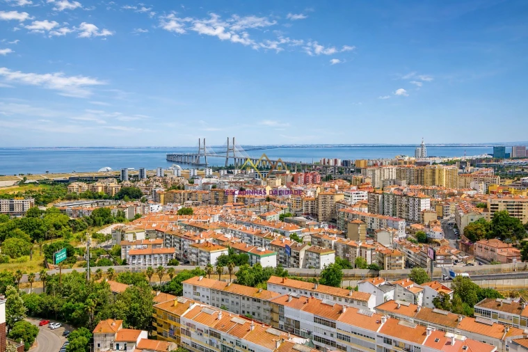 Apartamento T3 para Venda em Sacavém e Prior Velho Foto 10