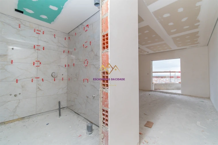 Apartamento T3 para Venda em Sacavém e Prior Velho Foto 35