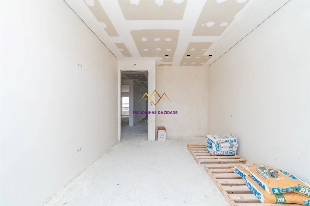 Apartamento T3 para Venda em Sacavém e Prior Velho Foto 37