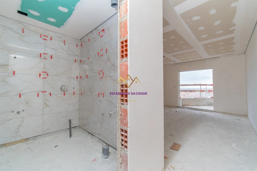 Apartamento T3 para Venda em Sacavém e Prior Velho Foto 35
