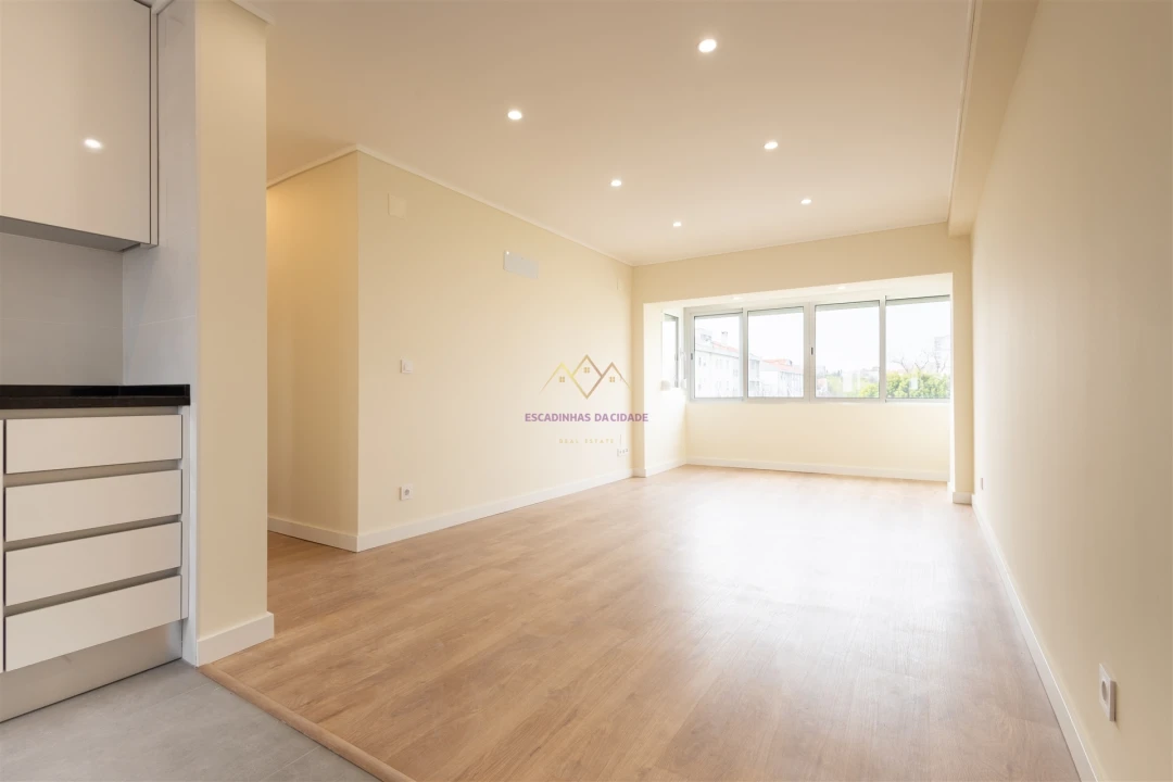 Apartamento T3 para Venda em Olivais Foto 2
