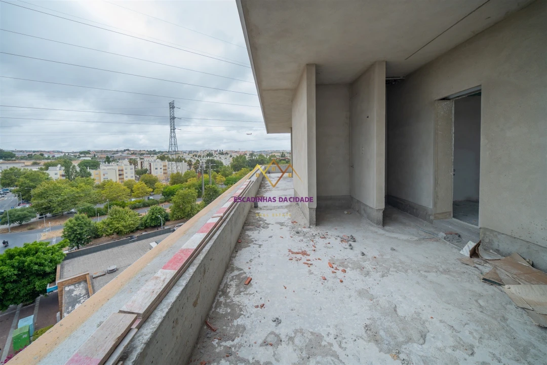 Apartamento T3 para Venda em Sacavém e Prior Velho Foto 35
