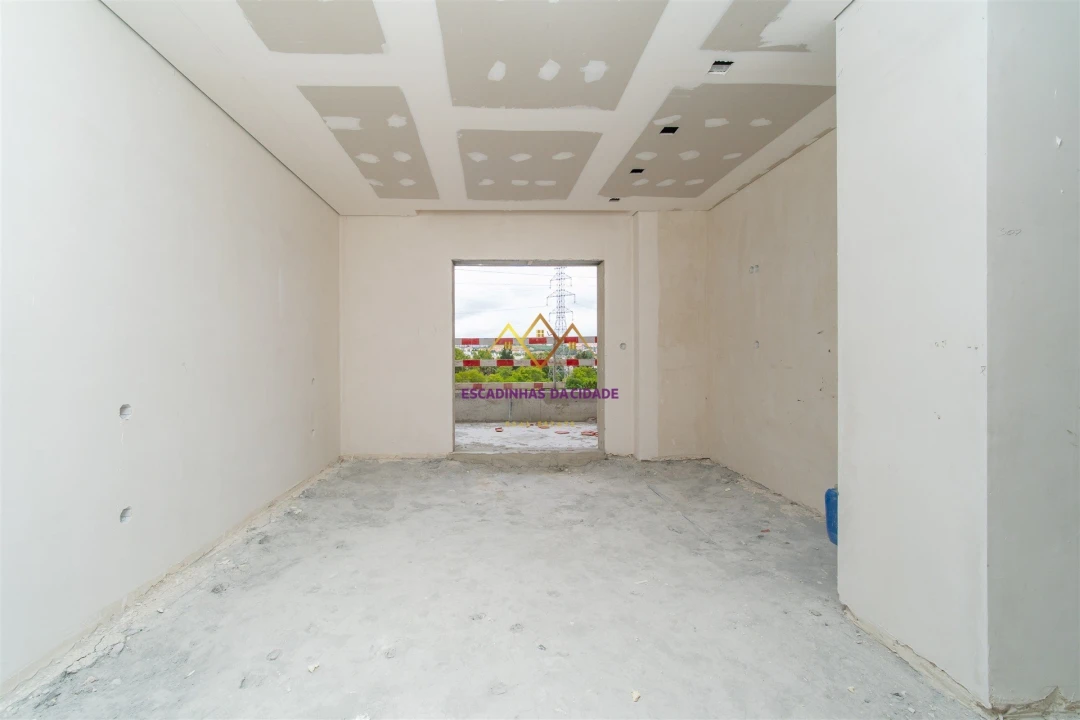Apartamento T3 para Venda em Sacavém e Prior Velho Foto 33