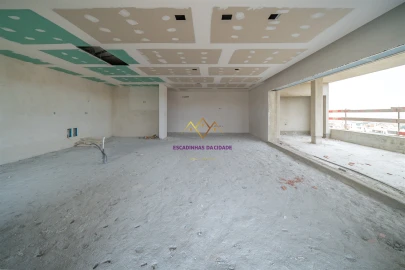 Apartamento T3 para Venda em Sacavém e Prior Velho