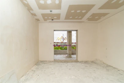 Apartamento T3 para Venda em Sacavém e Prior Velho