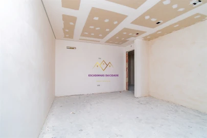 Apartamento T3 para Venda em Sacavém e Prior Velho
