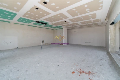 Apartamento T3 para Venda em Sacavém e Prior Velho