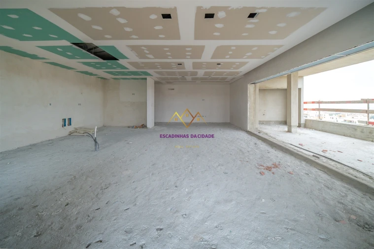 Apartamento T3 para Venda em Sacavém e Prior Velho Foto 8