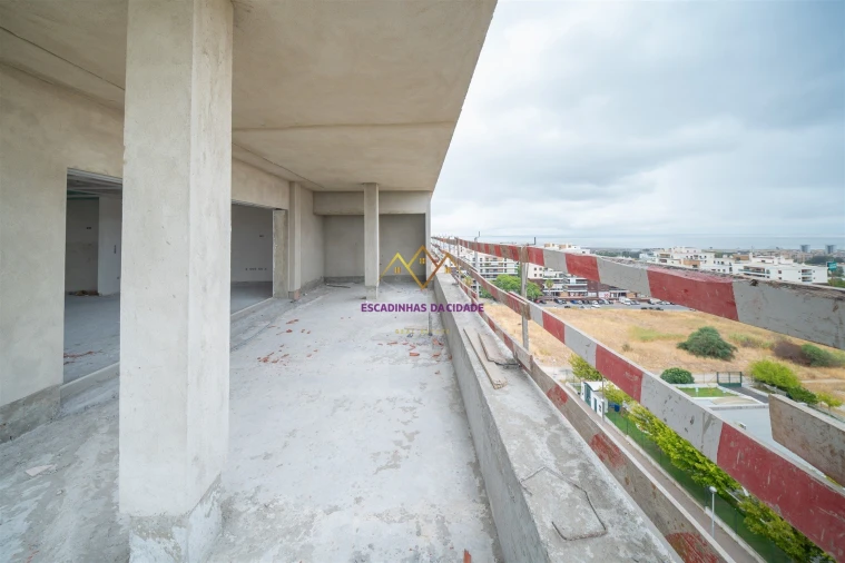 Apartamento T3 para Venda em Sacavém e Prior Velho Foto 36