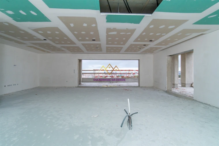 Apartamento T3 para Venda em Sacavém e Prior Velho Foto 15