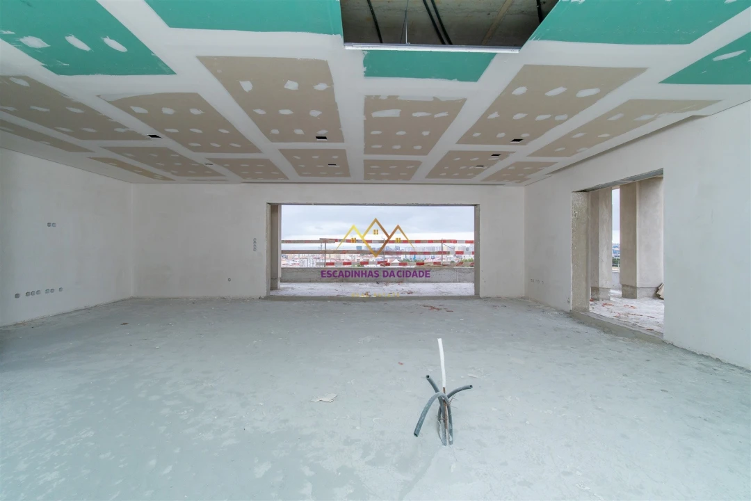 Apartamento T3 para Venda em Sacavém e Prior Velho Foto 15