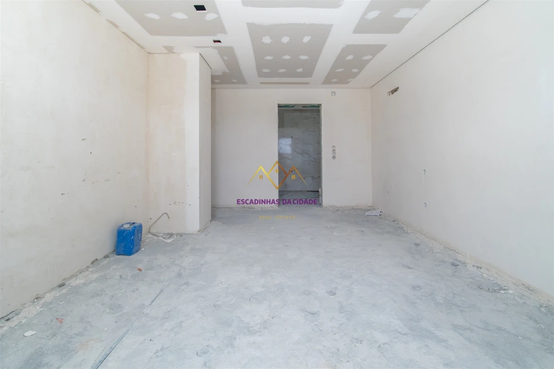 Apartamento T3 para Venda em Sacavém e Prior Velho Foto 32