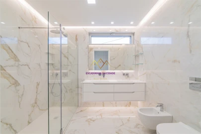 Apartamento T2 para Venda em Sacavém e Prior Velho