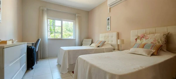 Moradia T5 para Venda em Boliqueime