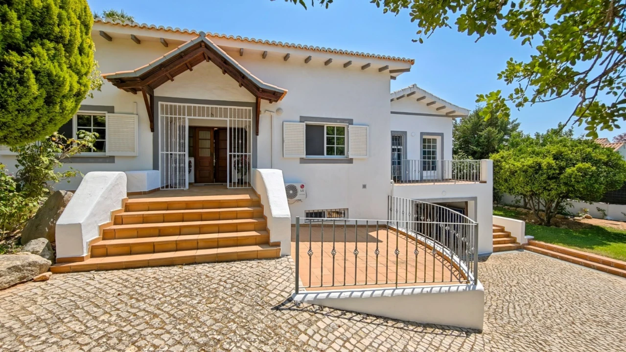 Moradia T5 para Venda em Boliqueime Foto 4