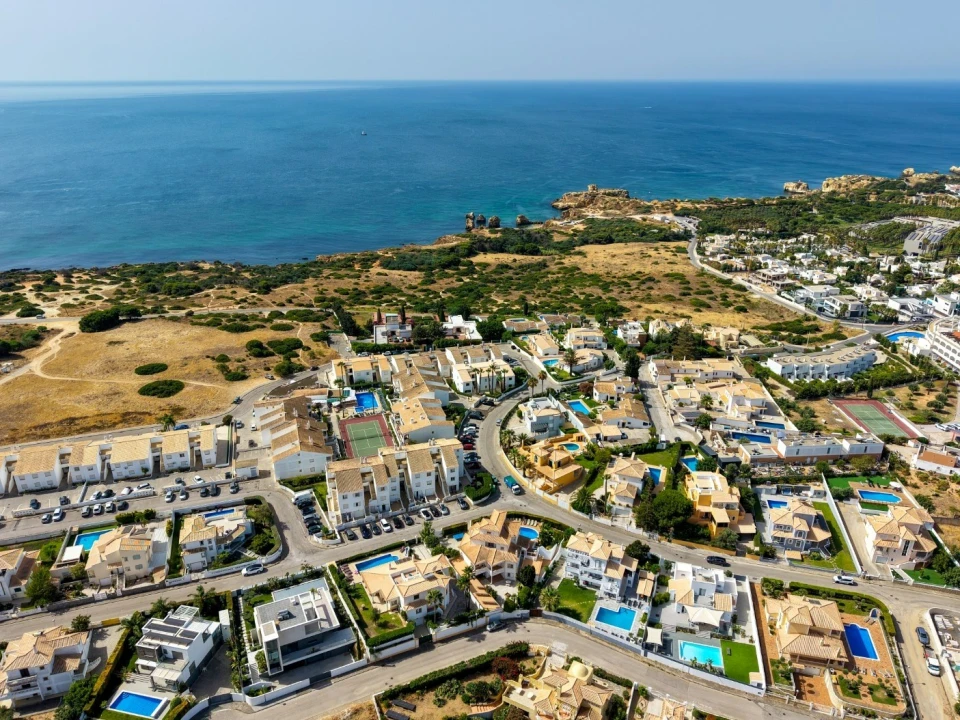 Moradia T4 para Venda em Albufeira e Olhos de Água Foto 4