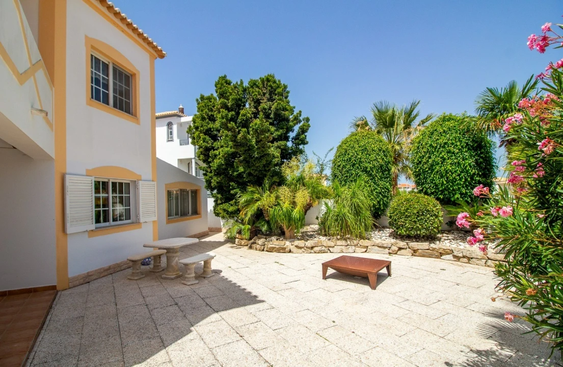 Moradia T4 para Venda em Albufeira e Olhos de Água Foto 74