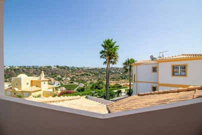 Moradia T4 para Venda em Albufeira e Olhos de Água