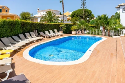 Moradia T4 para Venda em Albufeira e Olhos de Água