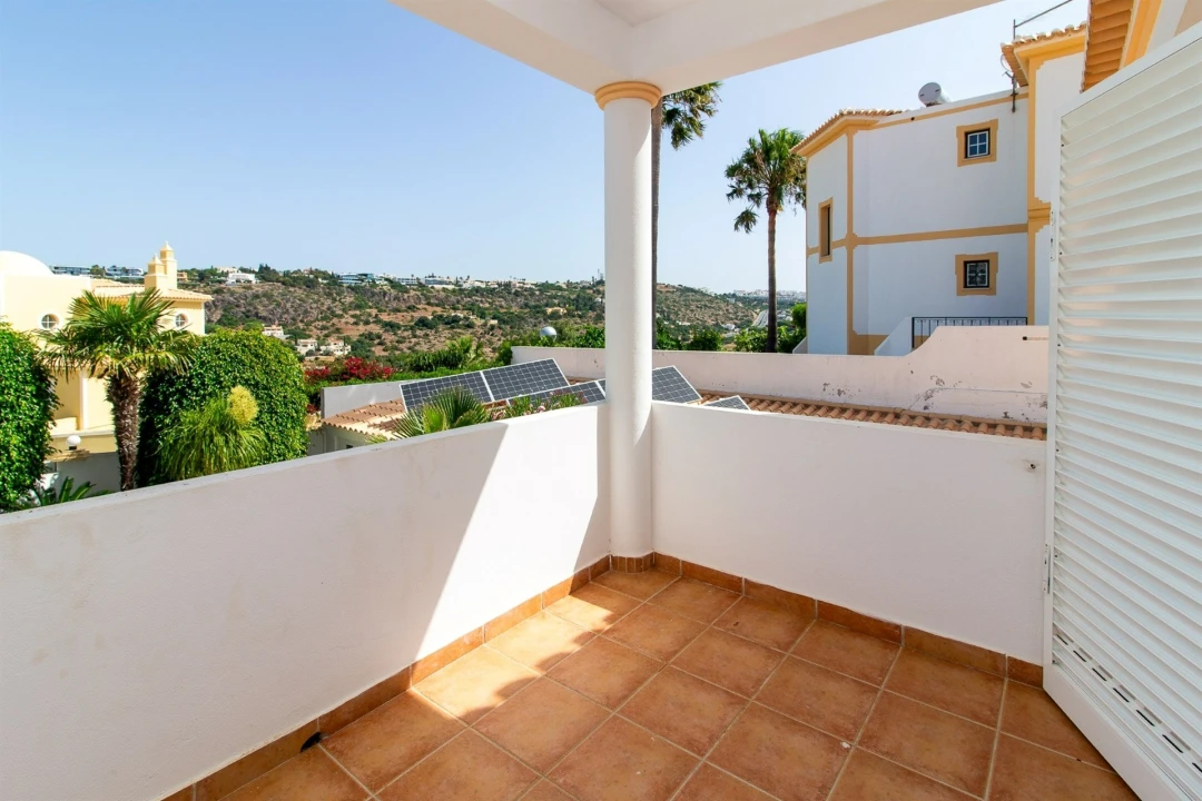 Moradia T4 para Venda em Albufeira e Olhos de Água Foto 29