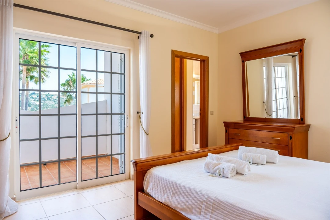 Moradia T4 para Venda em Albufeira e Olhos de Água Foto 40