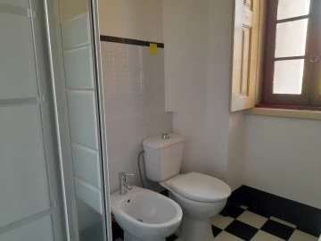 Apartamento T4 para Arrendamento em Santo Antonio dos Olivais
