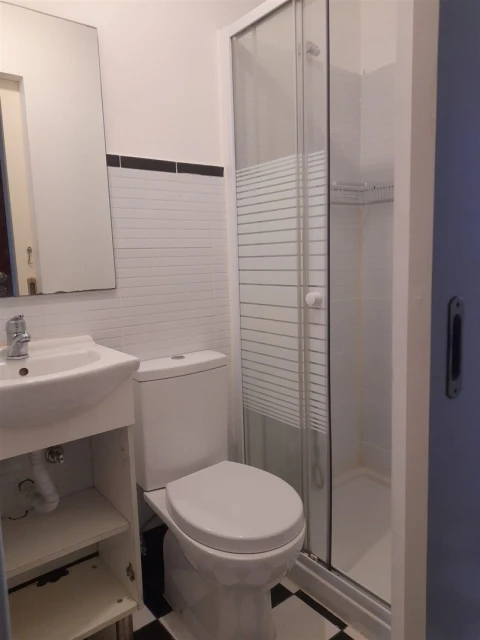 Apartamento T4 para Arrendamento em Santo Antonio dos Olivais