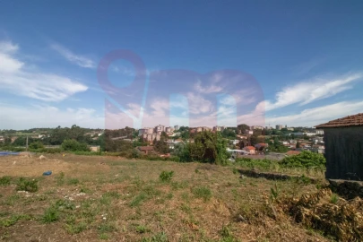 Terreno para Venda em São Tomé de Negrelos