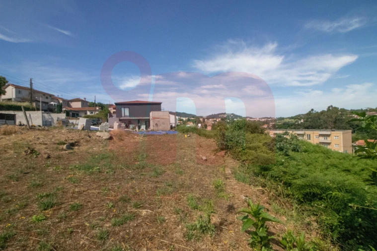 Terreno para Venda em São Tomé de Negrelos Foto 7