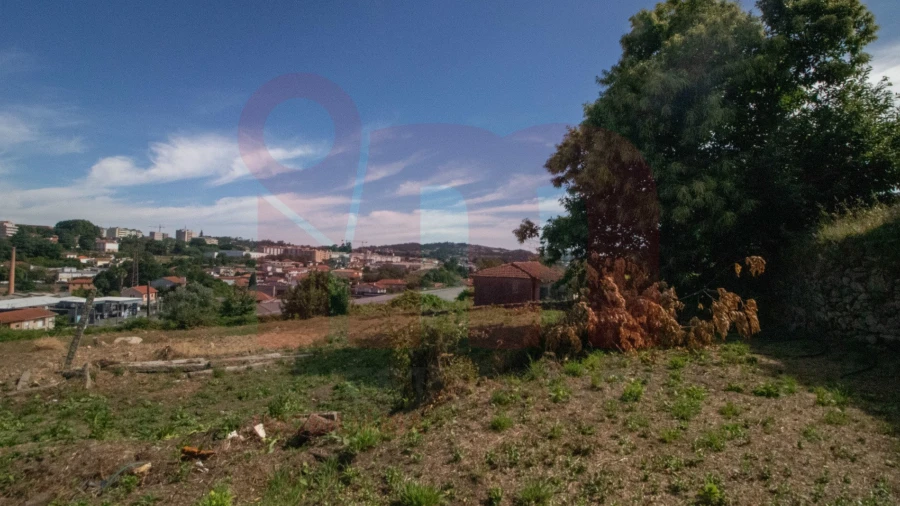 Terreno para Venda em São Tomé de Negrelos