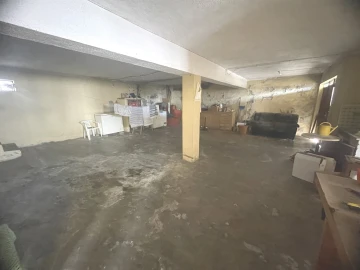 Moradia T6 para Venda em Melo e Nabais