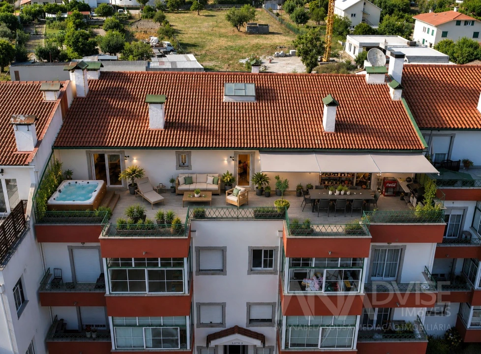 Apartamento T4 para Venda em Abraveses Foto 1
