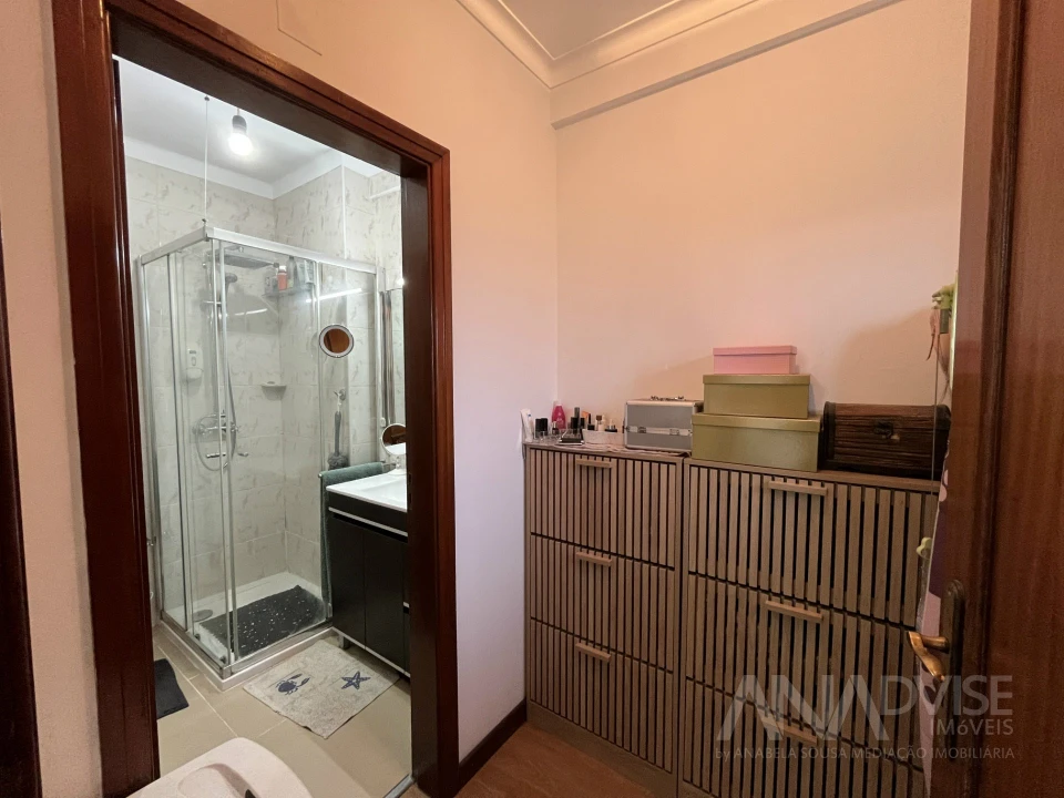 Apartamento T4 para Venda em Abraveses Foto 47