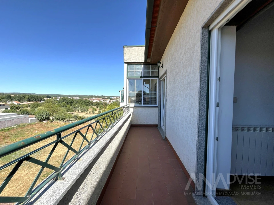 Apartamento T4 para Venda em Abraveses Foto 37