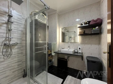 Apartamento T4 para Venda em Abraveses