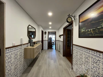 Apartamento T4 para Venda em Abraveses